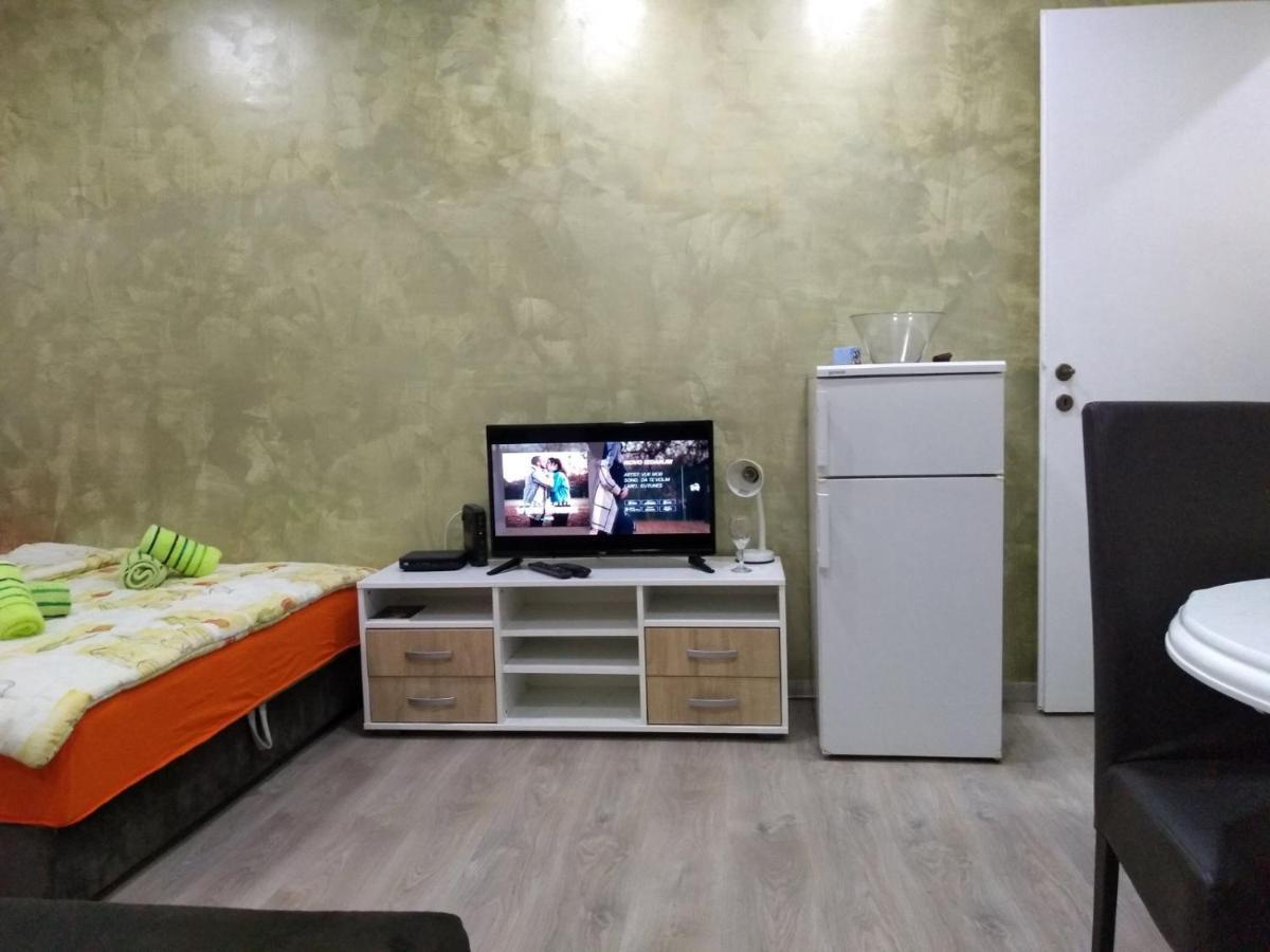Lucky Apartment เบลเกรด ภายนอก รูปภาพ